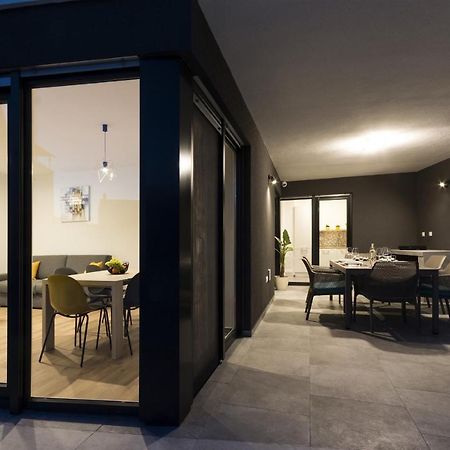 Modern 3-Bedroom Villa With A Private Pool Pula Exteriör bild