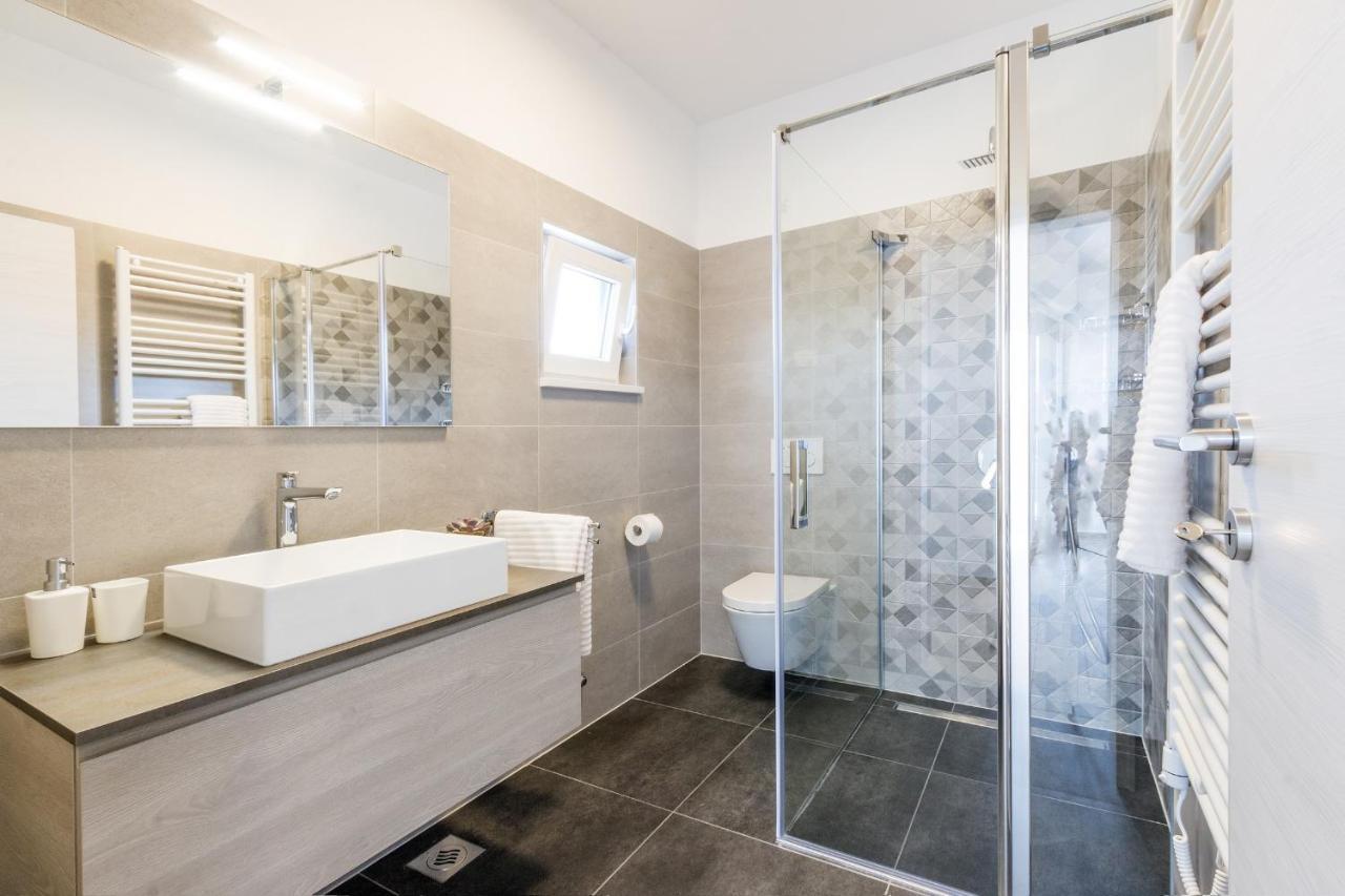 Modern 3-Bedroom Villa With A Private Pool Pula Exteriör bild