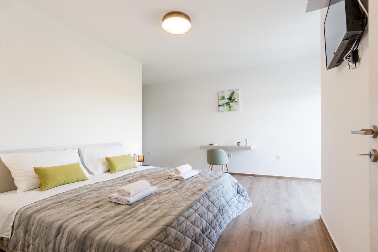 Modern 3-Bedroom Villa With A Private Pool Pula Exteriör bild